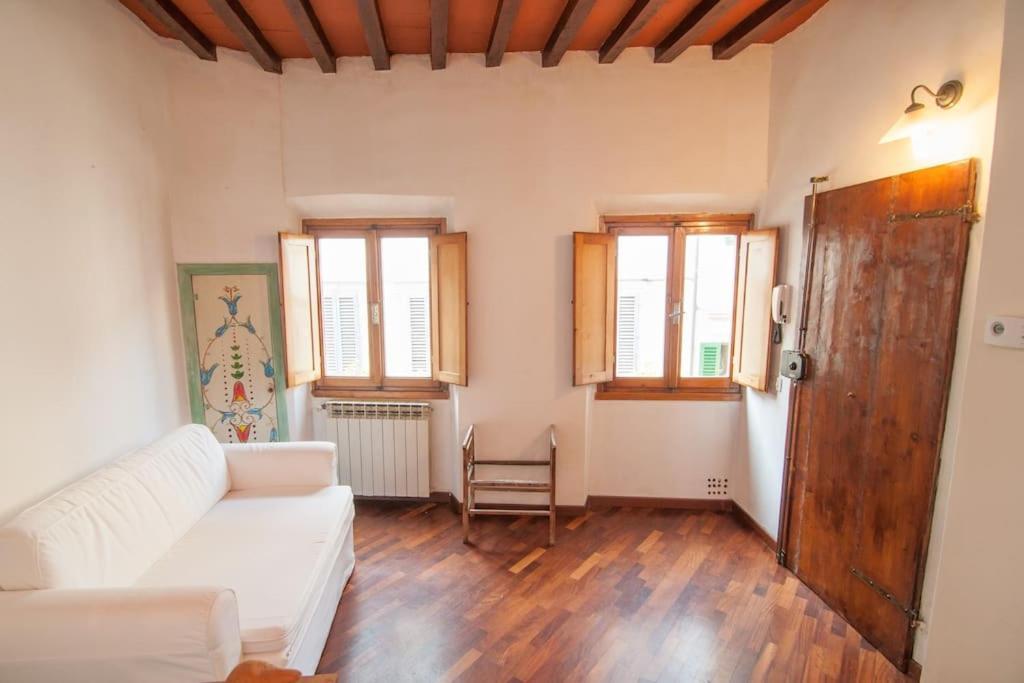Romantic Apt In San Frediano Florenţa Exterior foto